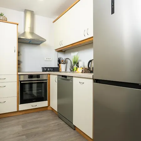 Apartma Pri Lipi